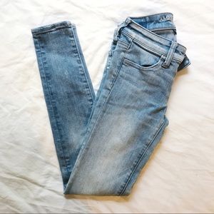 American Eagle Light Wash Jeggings